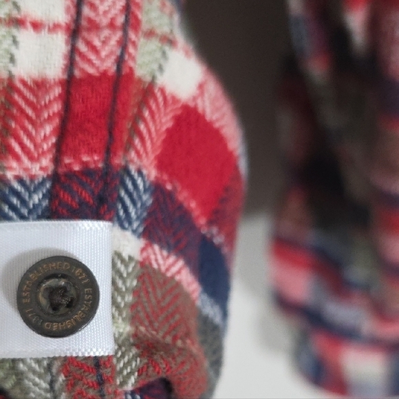Field & Stream Red and Green Plaid Button Down Shirt - Picture 5 of 11